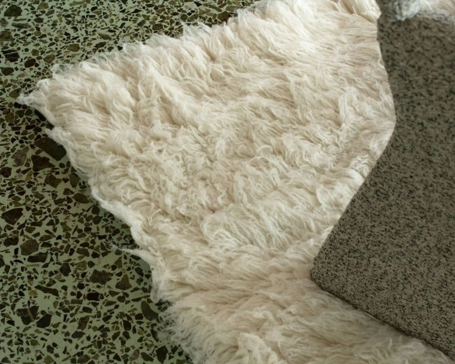 Layered Shaggy matta 180 x 270 cm Bone White