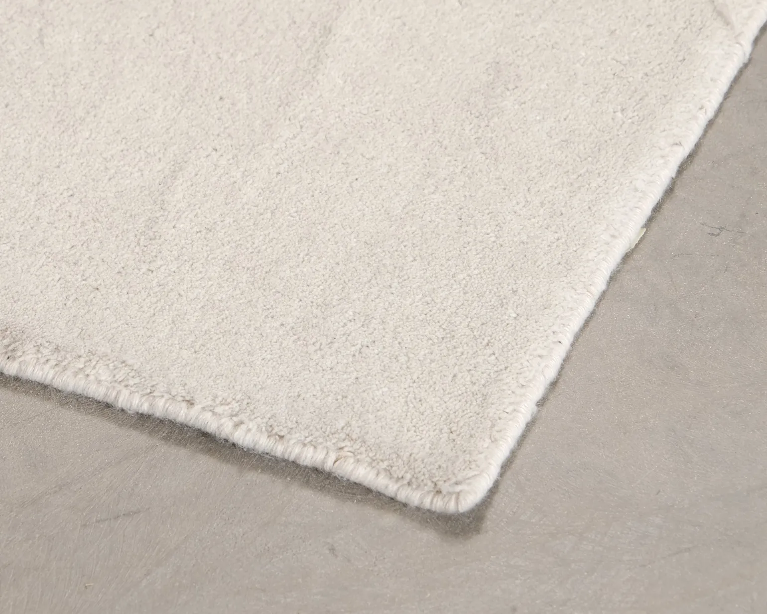 Layered Solid PET matta 257 x 350 cm Bone White