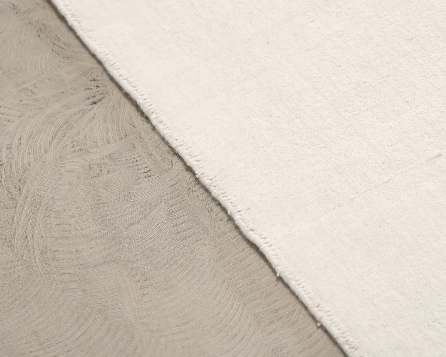 Layered Solid PET matta 257 x 350 cm Bone White