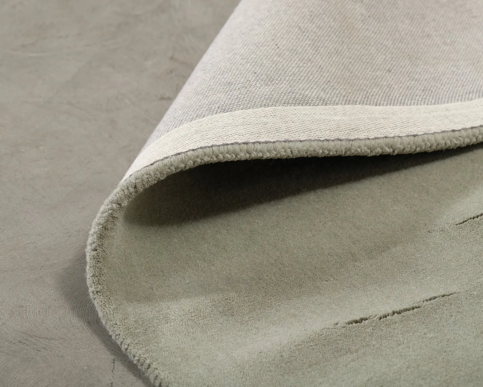 Layered Solid Wool matta 300 x 300 cm Sage