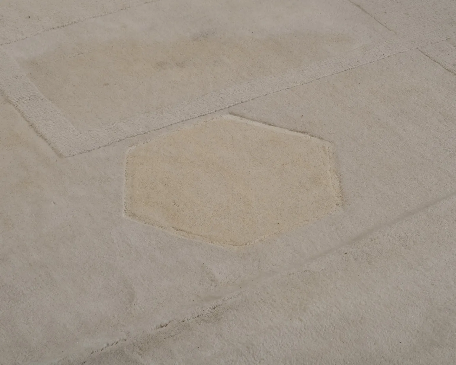 Layered Swedish Grace matta 300 x 400 cm benvit
