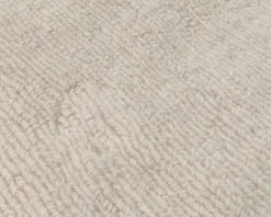 Layered Swedish Grace ullmatta 180 x 270 cm benvit