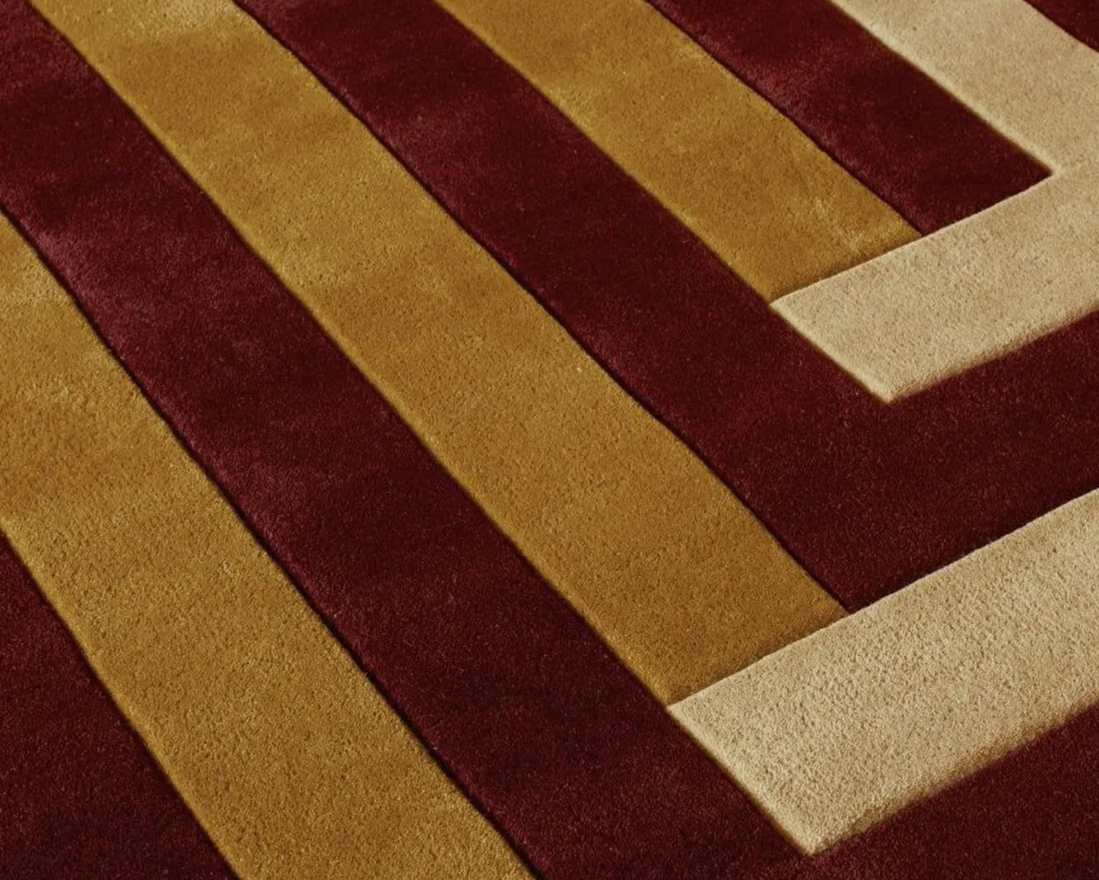 Layered Teklan Labyrinth ullmatta 180 x 270 cm Mulberry Sand