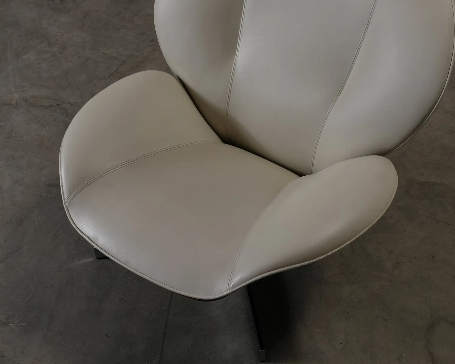 Ligne Roset Myo fåtölj vit