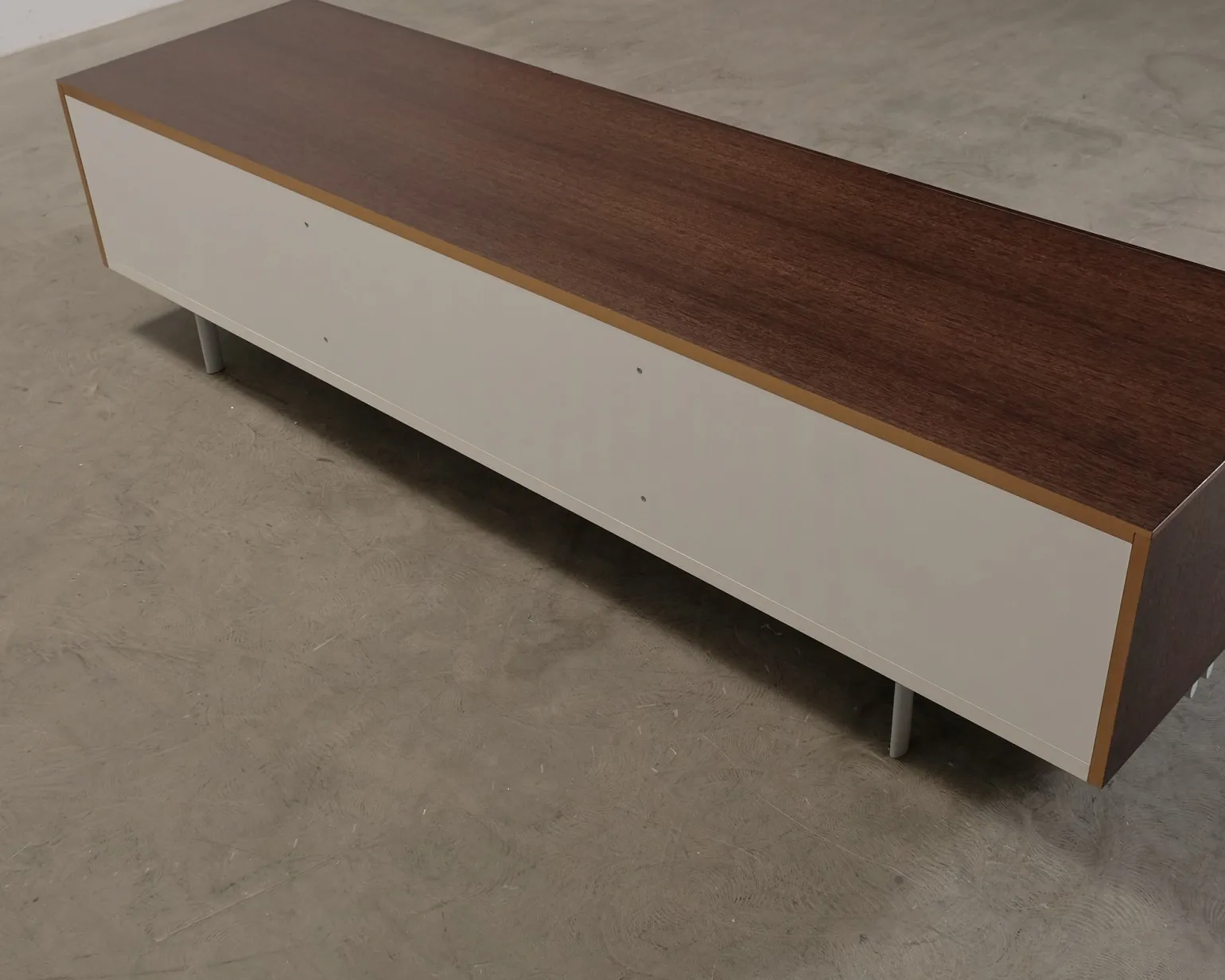 Ligne Roset TV-bänk brun