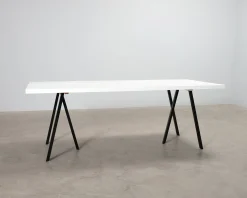 Matbord 210 cm vit / svart