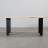 Matbord med asymmetrisk bordsskiva