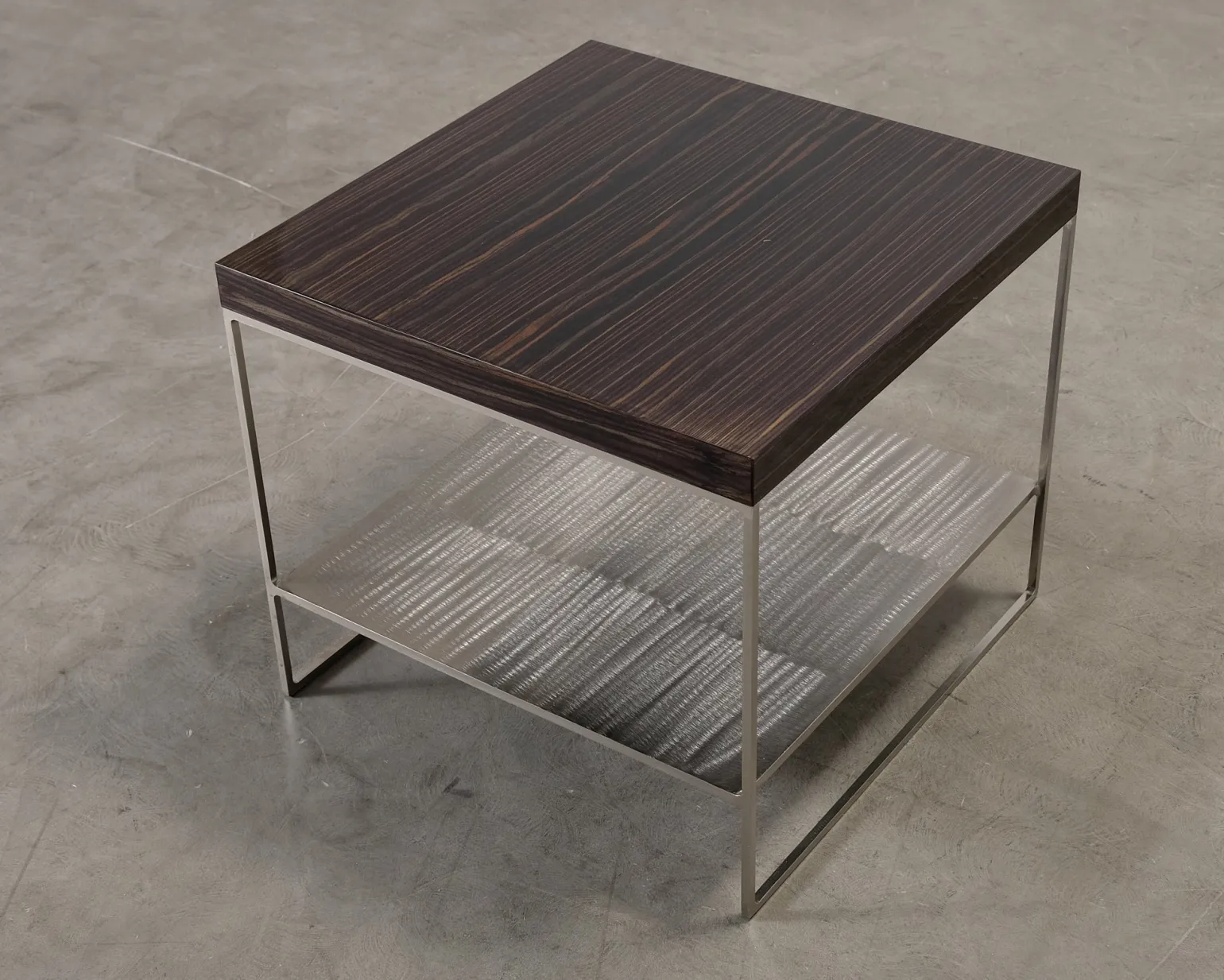 Minotti soffbord 60 x 60 cm