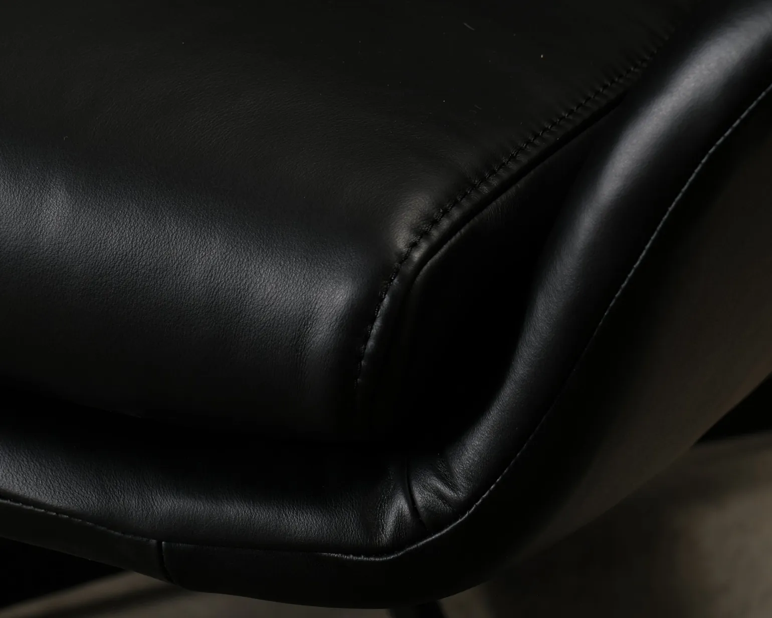 Mirasol Highback Fåtölj läder svart