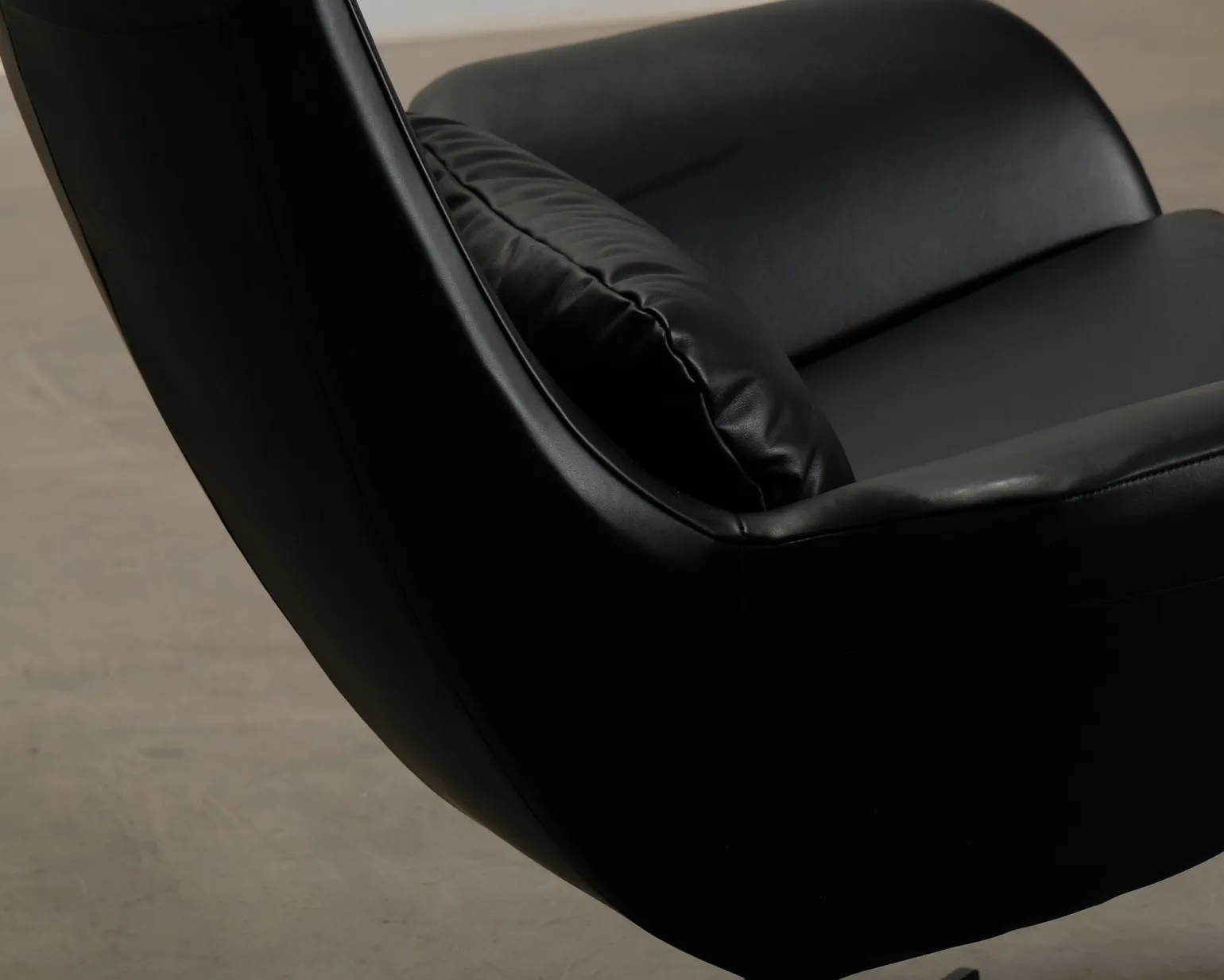 Mirasol Highback Fåtölj läder svart