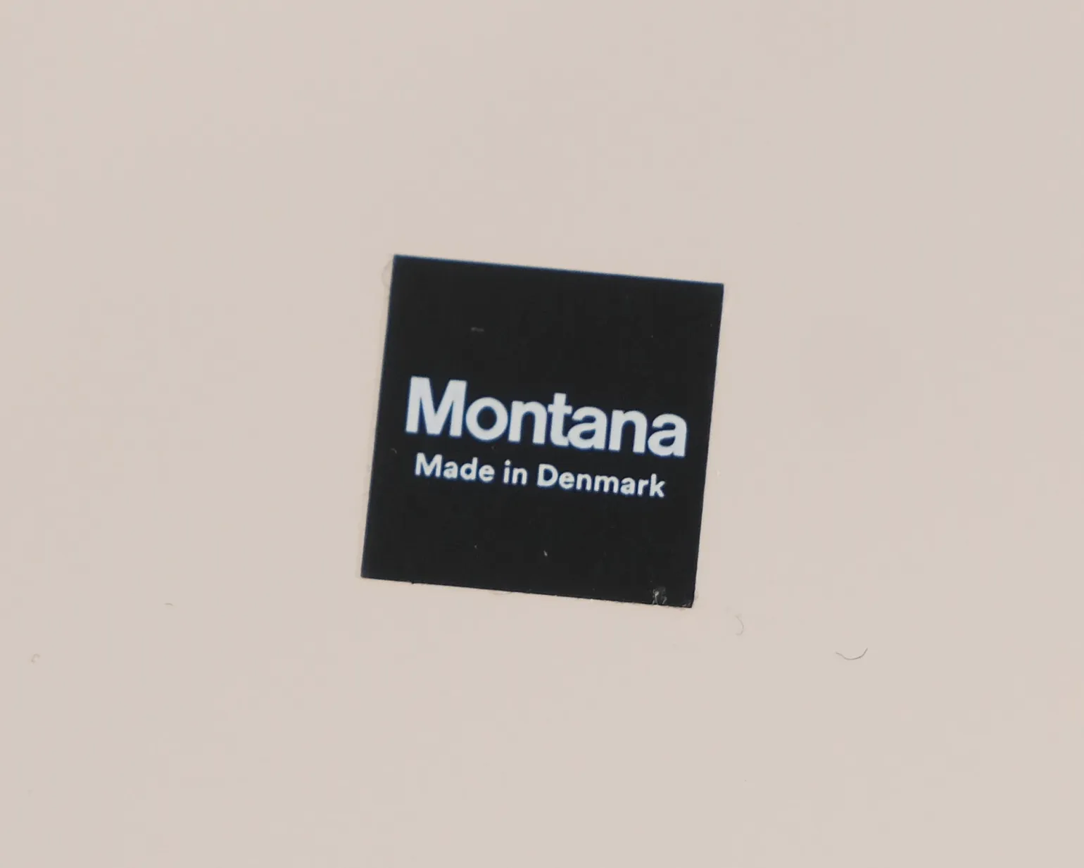 Montana BM1212 anslagstavla