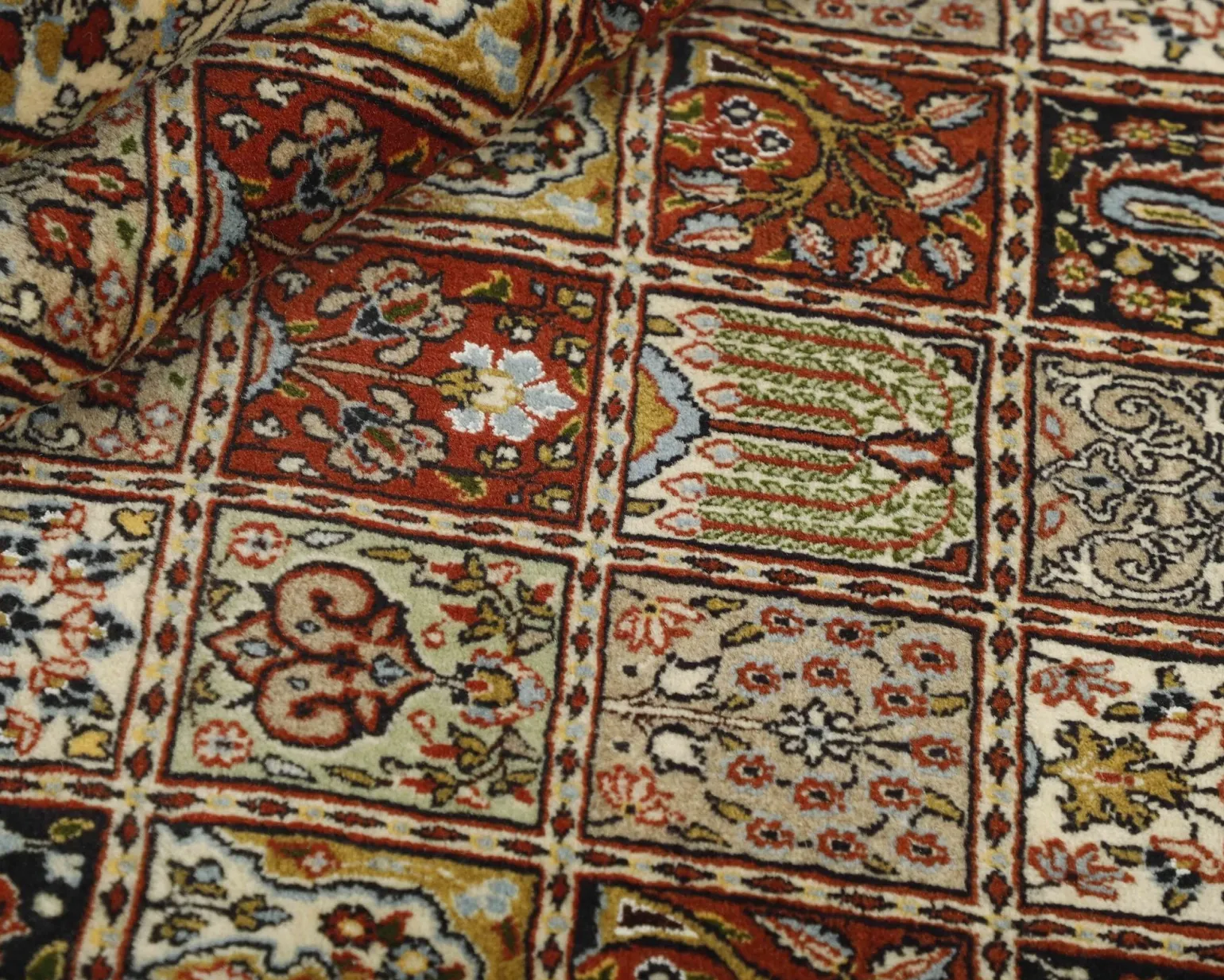 Moud Garden orientalisk matta 148 x 190 cm