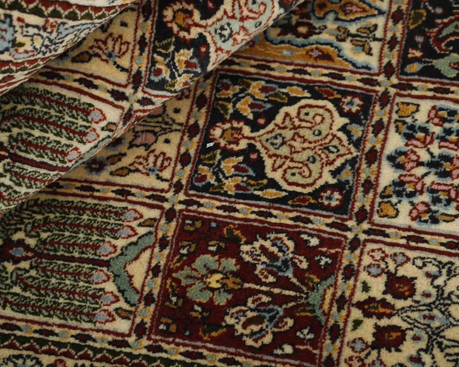 Moud Garden orientalisk matta 145 x 194 cm