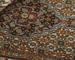 Moud Mahi orientalisk matta 77 x 119 cm