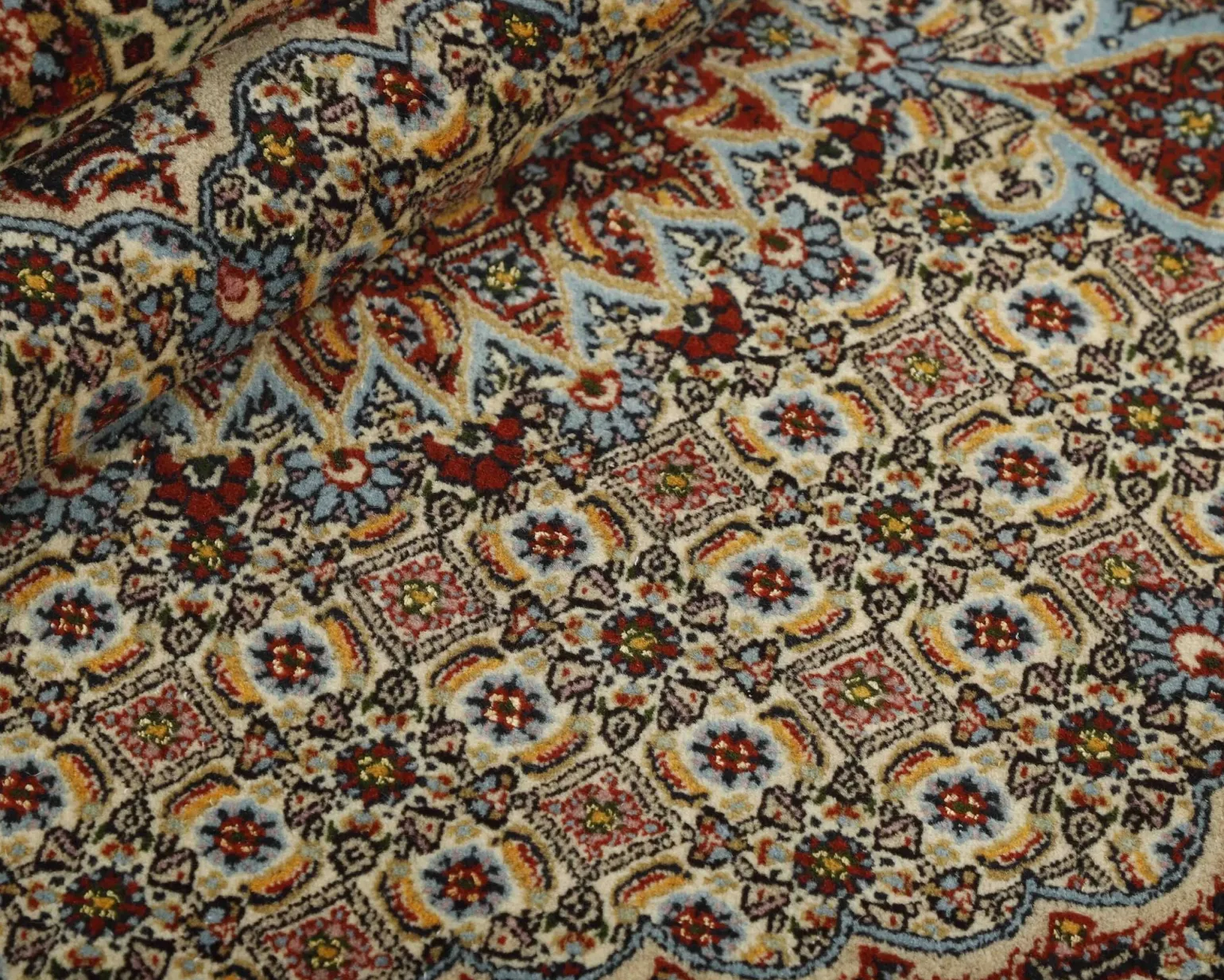 Moud Mahi orientalisk matta 145 x 195 cm