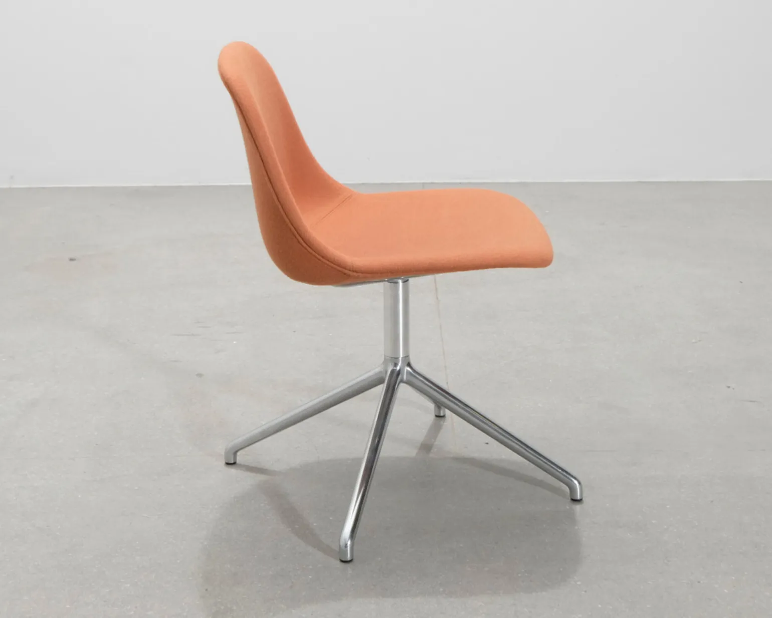 Muuto Fiber Side