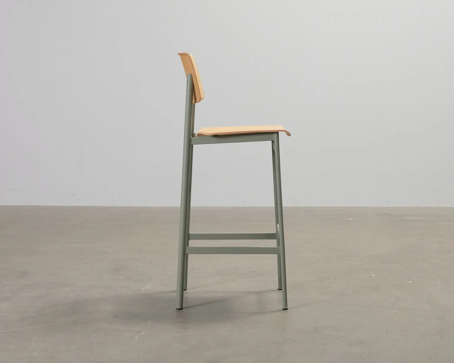 Muuto Loft barstol ek / grön