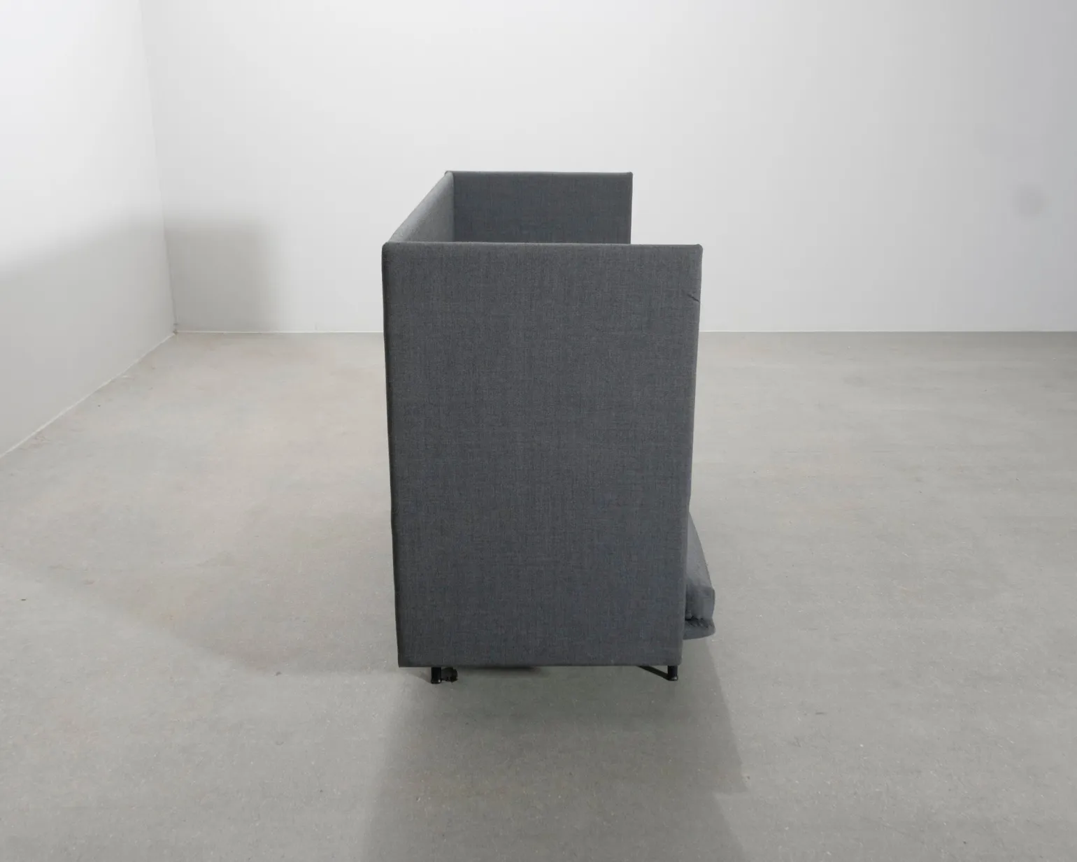 Muuto Outline Highback 2-sits soffa grå