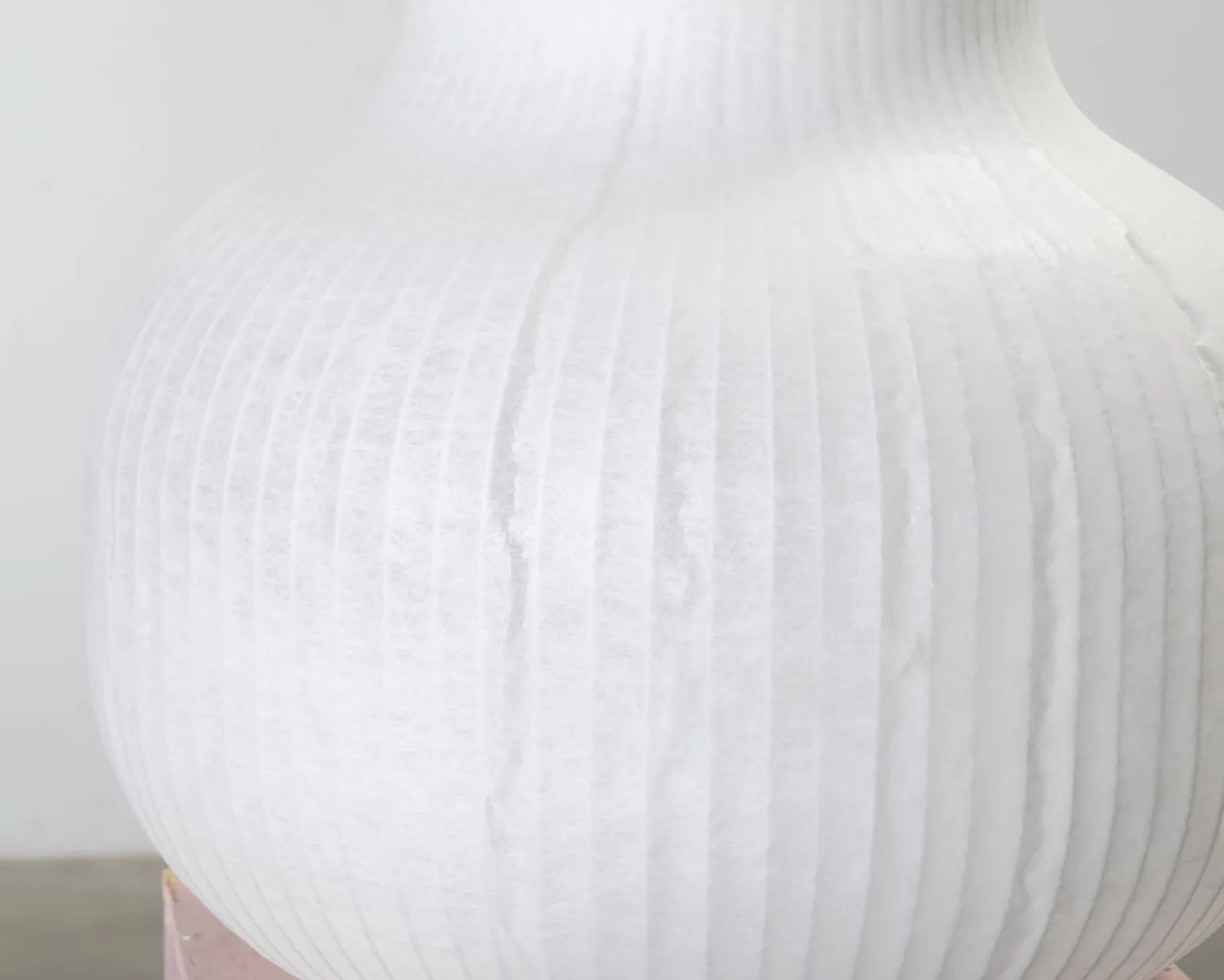 Muuto Strand Closed pendellampa ø 60 cm vit