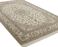 Nain 6 La orientalisk matta 207 x 312 cm