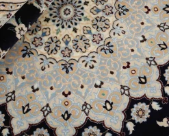 Nain 6 La orientalisk matta 210 x 310 cm