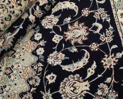 Nain 6 La orientalisk matta 208 x 303 cm