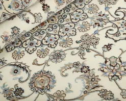 Nain 6 La orientalisk matta 144 x 227 cm