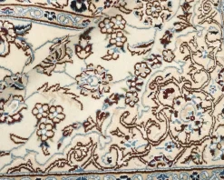 Nain 9 La orientalisk matta 115 x 178 cm
