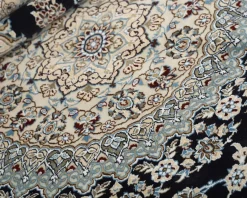 Nain 9 La orientalisk matta 295 x 404 cm