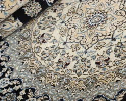 Nain 9 La orientalisk matta 297 x 407 cm