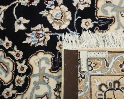 Nain 9 La orientalisk matta 248 x 356 cm