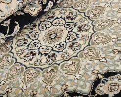 Nain 9 La orientalisk matta 250 x 358 cm