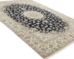 Nain 9 La orientalisk matta 250 x 358 cm