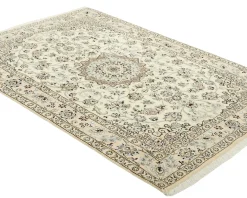 Nain 9 La orientalisk matta 127 x 203 cm