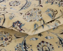 Nain 9 La orientalisk matta 196 x 302 cm