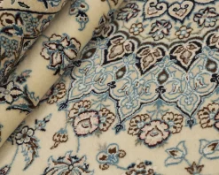 Nain 9 La orientalisk matta 196 x 309 cm