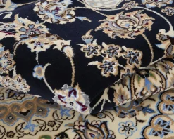 Nain 6 La orientalisk matta 247 x 308 cm