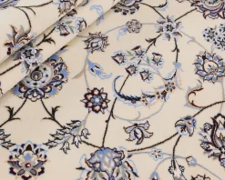 Nain 6 La orientalisk matta 255 x 305 cm