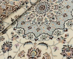 Nain 9 La orientalisk matta 159 x 248 cm