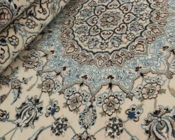 Nain 9 La orientalisk matta 198 x 302 cm