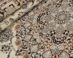 Nain 9 La orientalisk matta 205 x 308 cm