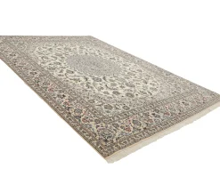 Nain 9 La orientalisk matta 292 x 395 cm