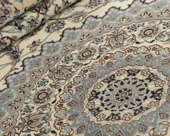 Nain 9 La orientalisk matta 292 x 395 cm
