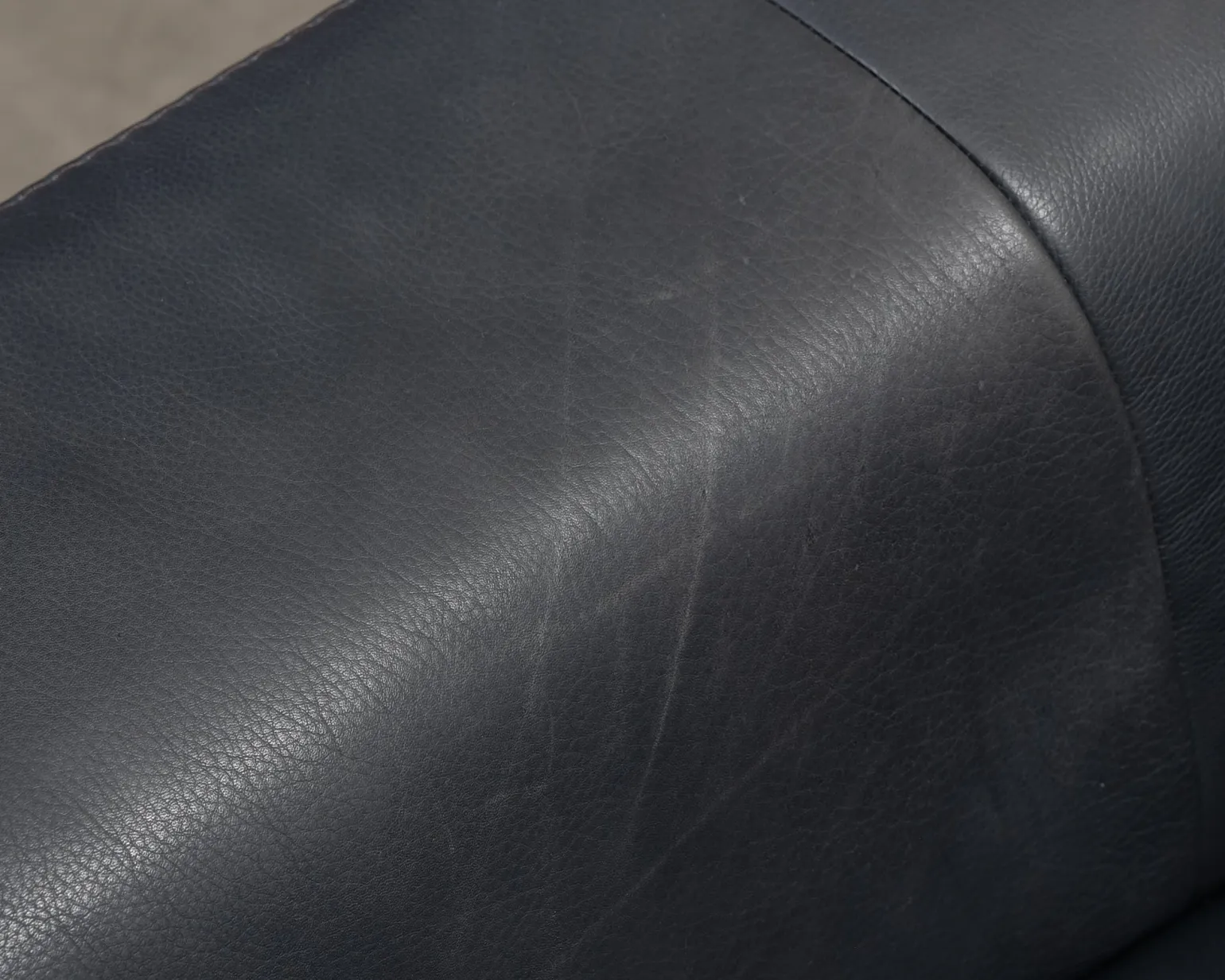 Natuzzi 2-sits skinnsoffa