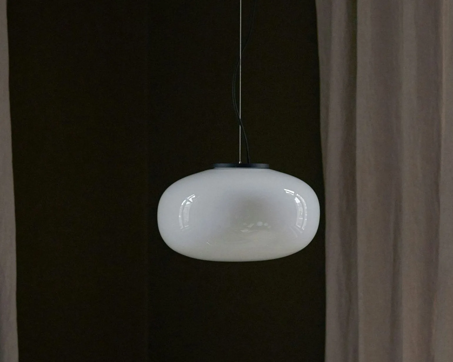 New Works Karl-Johan pendellampa 23 cm