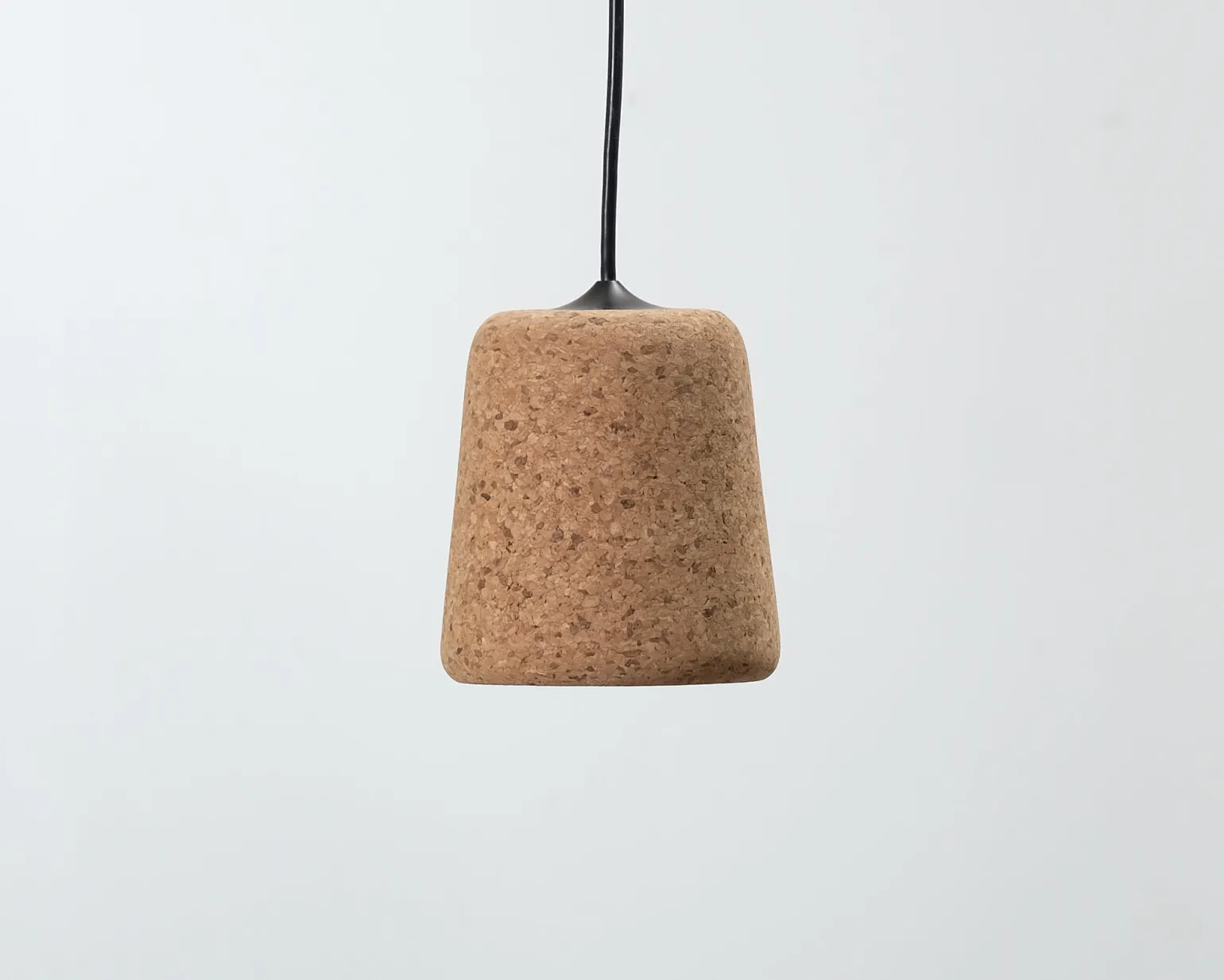 New Works Material pendellampa kork