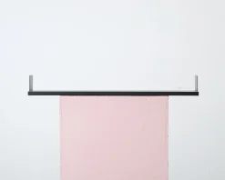 New Works vägghylla svart