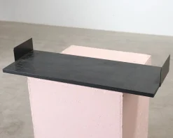 New Works vägghylla svart