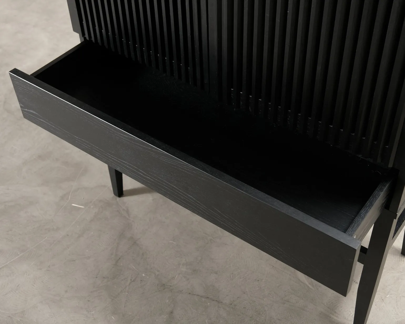 Nordic Furniture Group Gradino vitrinskåp
