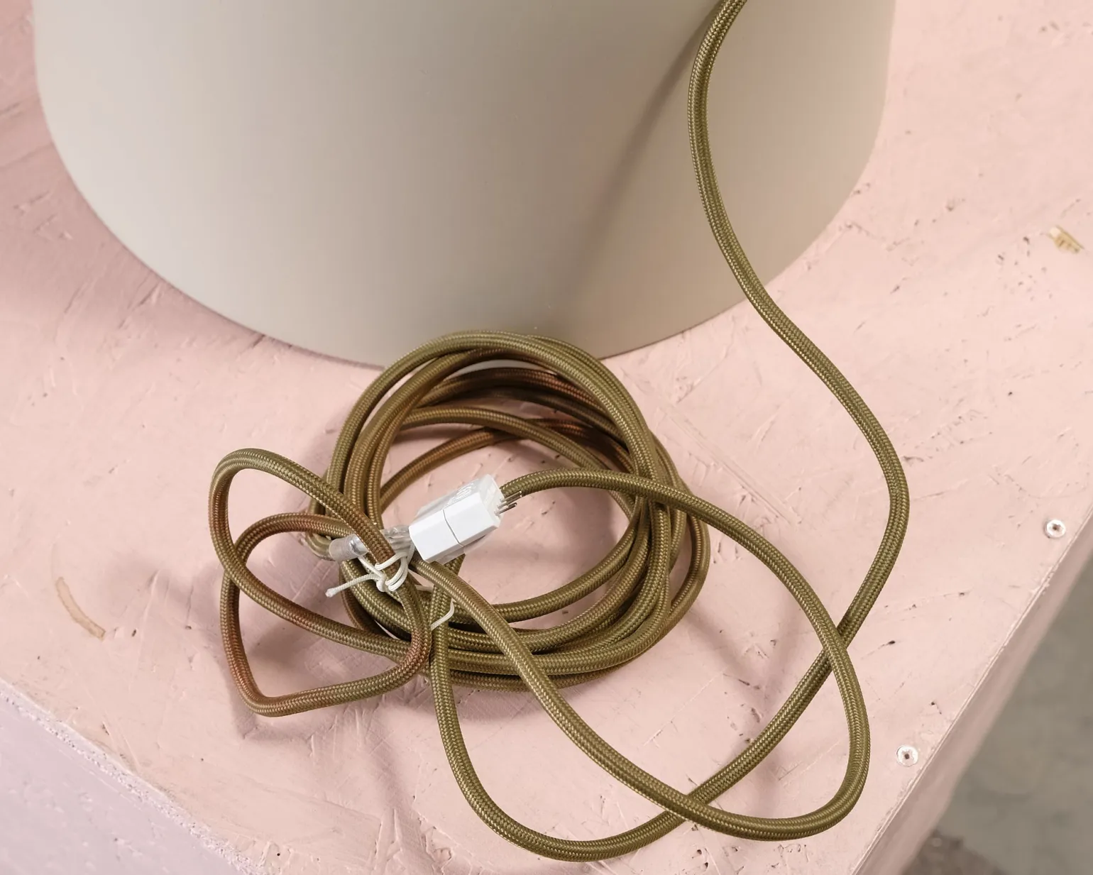 Normann Copenhagen Bell M pendellampa Sand